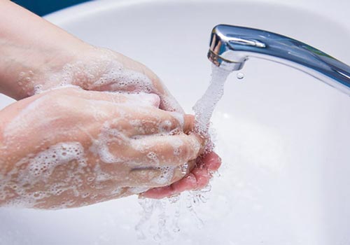 Rửa bằng nước có sạch tinh trùng?