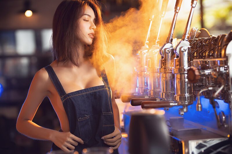 sad girl in bar ngầu